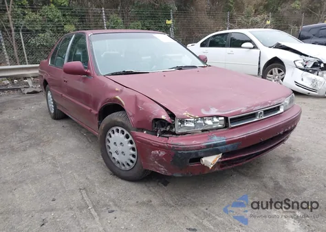 1993 Honda Accord Dx из США, поврежденный, VIN 1HGCB754XPA044377